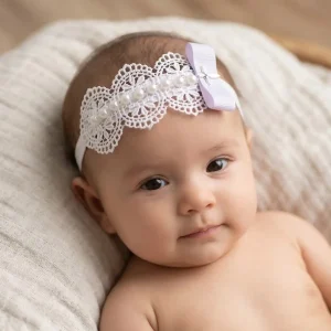 Vincha Blanca de Encaje con Perlas Becca