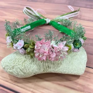 Corona Verde y Rosada con Flores