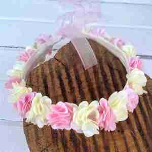Corona Rosada y Beige con Flores 2
