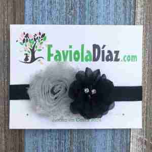 Vincha Negra y Plateada con Flores Betty