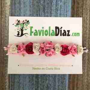 Vincha Rosada con Flores Blancas, Fucsia y Rosadas Berenice