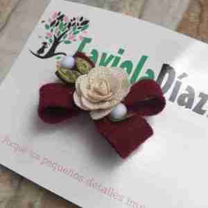 Prensa Vino De Lazo Con Flor Beige 2