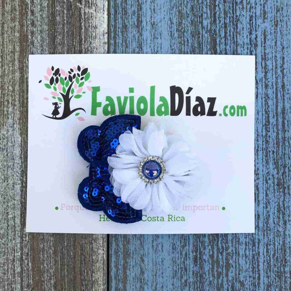 Prensa Azul y Blanco con Flores y Lazo 1 Prensa Azul y Blanco con Flores y Lazo