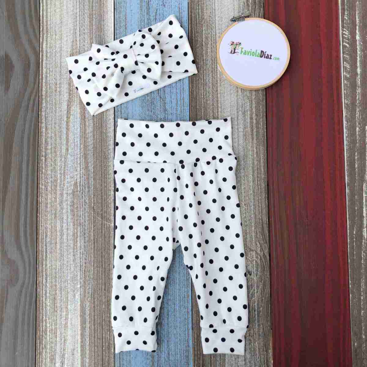 Set de Vincha y Leggins Blancas con Puntos Negros 1 Set de Vincha y Leggins Blancas con Puntos Negros