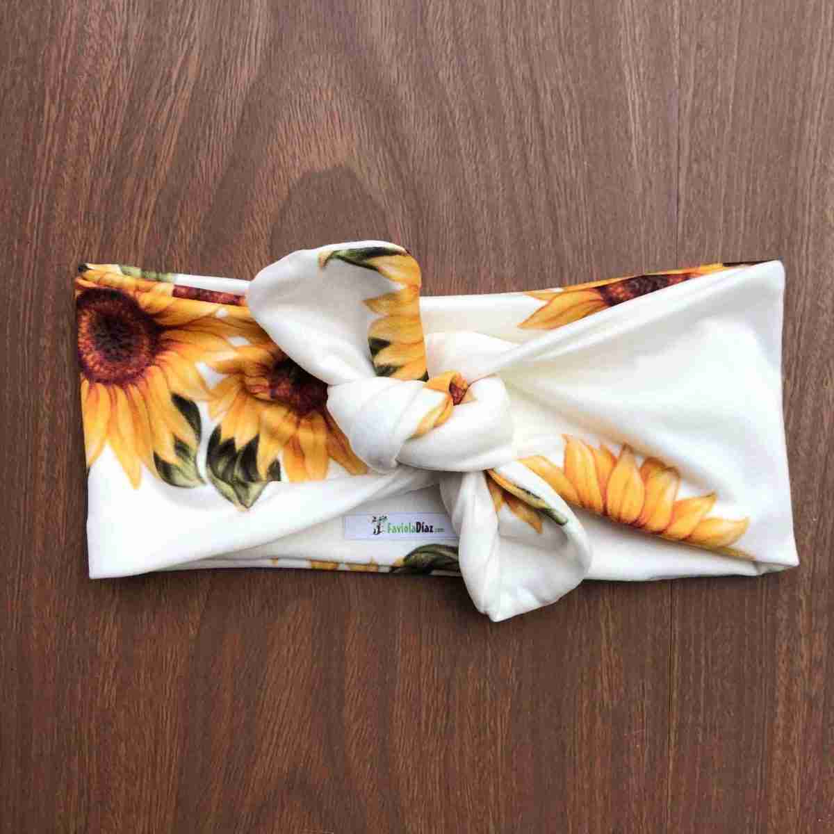 Vincha Estampada con Girasoles Turbante con Nudo Regular 1 Vincha Estampada con Girasoles Turbante con Nudo Regular