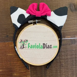 Diadema Blanca y Negra con Orejitas de Vaca y Lazo Fucsia