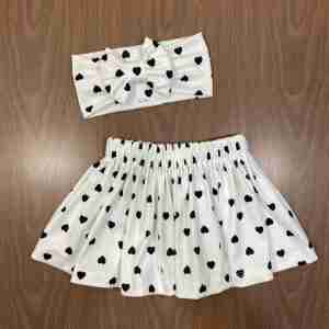 Set de Vincha y Falda Blanca con Corazones Negros