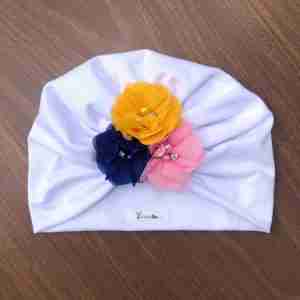 Turbante Blanco de Flores Rosado, Amarillo y Azul