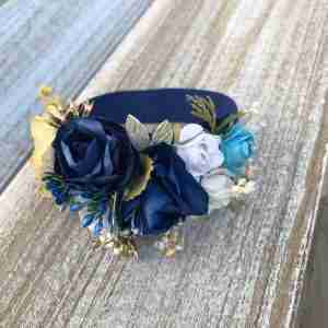 Corsage de Flores Azul, Dorado y Blanco 2