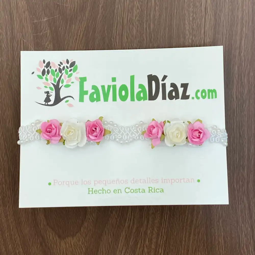 Vincha Blanca con Flores Blancas y Rosadas Bernadette 1 Vincha Blanca con Flores Blancas y Rosadas Bernadette