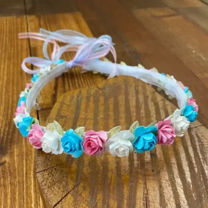 Corona Blanca, Celeste y Rosada con Flores