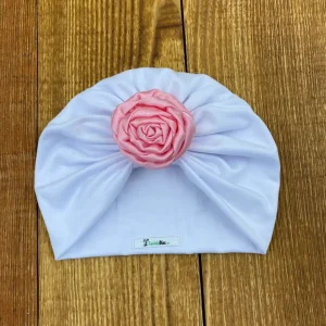 Turbante Blanco con Flor Rosada Yoyo