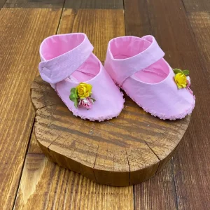Zapatitos Rosados para Bautizo con Flores 2
