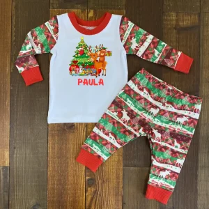 Pijama Navideña Verde y Roja con Reno Oso Arbol y Nombre