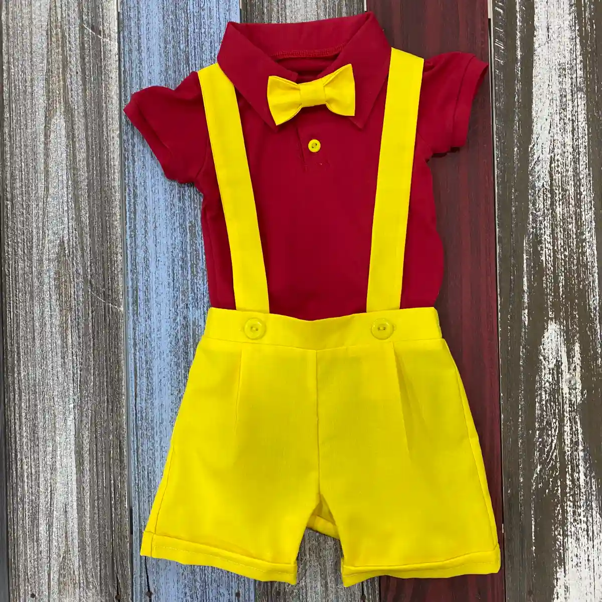 Set de Short y Mameluco alusivo a Winnie the Pooh 2 Set de Short y Mameluco alusivo a Winnie the Pooh - Imagen 2