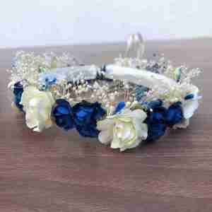 Corona Azul y Beige con Flores