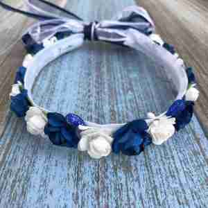 Corona Azul y Blanca con Flores