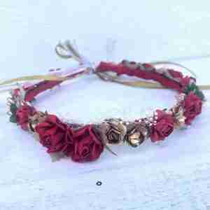 Corona Roja y Dorada con Flores