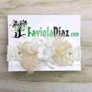 Vincha Beige con Flores y Perlas Antonella