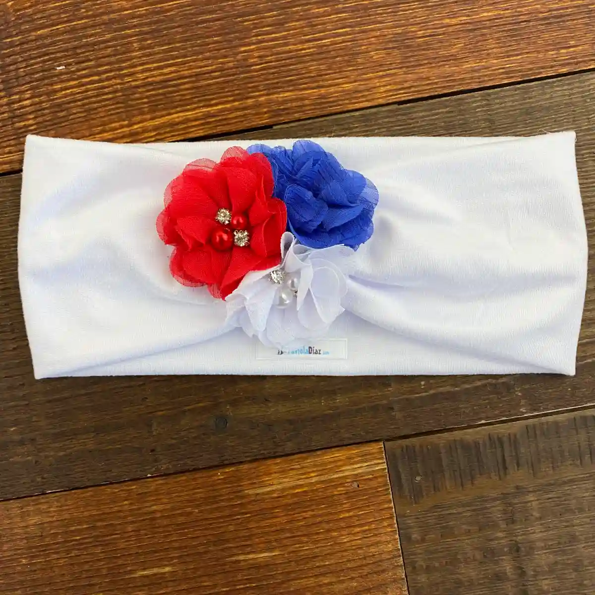 Vincha Blanca Turbante con 3 Flores Blanco Azul y Rojo Charlene 1 Vincha Blanca Turbante con 3 Flores Blanco Azul y Rojo Charlene