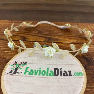 Vincha Dorada Griega con Flores Blancas