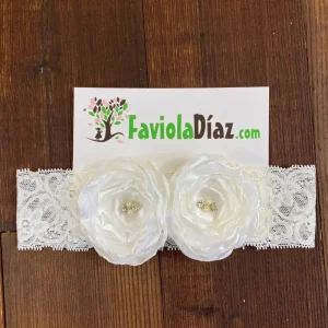 Vincha Marfil de Encaje con Flores Lola