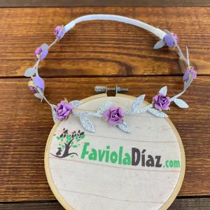 Vincha Plateada Griega con Flores Lila