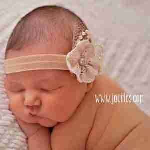 Vincha Beige con Flor