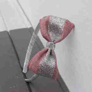Diadema Plateada con Lazo Rosado y Plateado