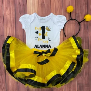 Set de Diadema, Tutu  Amarillo y Mameluco con Mangas Bombachas alusivo a Abejita My First Bee Day