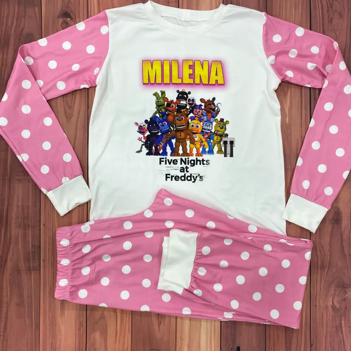 Pijama alusiva a Five Nights at Freddy's con Nombre 1 Pijama alusiva a Five Nights at Freddy's con Nombre