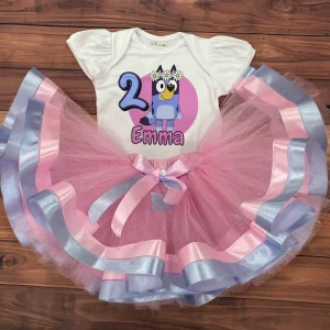 Set de Tutu y Mameluco con mangas bombachas alusivo a Bluey con Margaritas