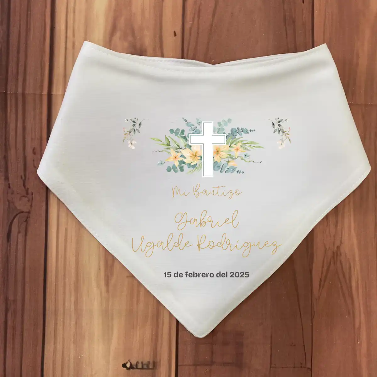 Babero de Bautizo Cruz Floral en Crema y Verde 1 Babero de Bautizo Cruz Floral en Crema y Verde
