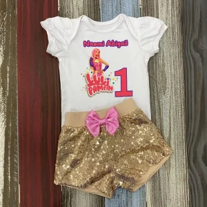 Set de Short Dorado de Lentejuelas y Mameluco con Mangas Bombachas alusivo a Luli Pampín