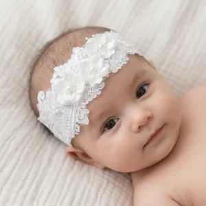 Vincha Blanca Bernardette con Flores y Encaje