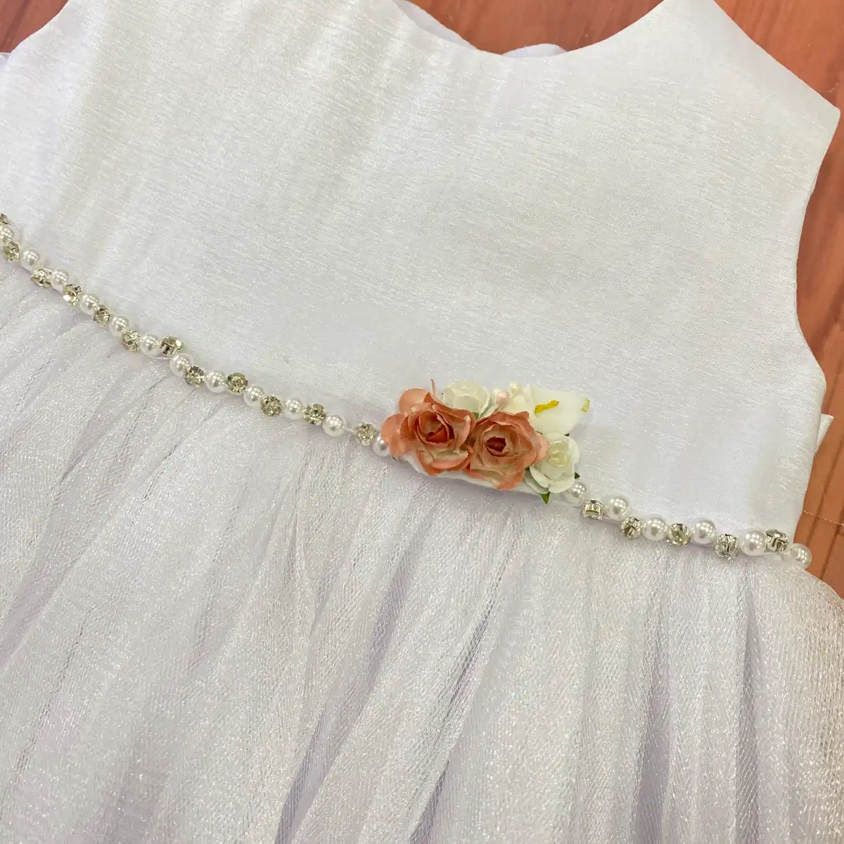 Vestido Blanco Cristal con Flores Palo Rosa 2 Vestido Blanco Cristal con Flores Palo Rosa - Imagen 2