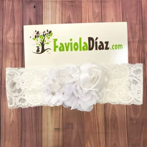 Vincha Blanca de Encaje Giannina con Flores Belén