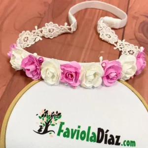 Vincha Blanca con Flores Blancas y Rosadas Berenice con Encaje